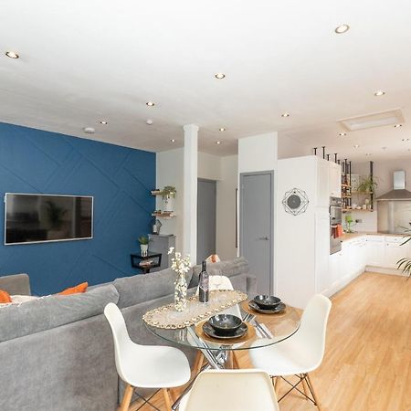 Vibrant City Centre Living Αμπερντήν Εξωτερικό φωτογραφία